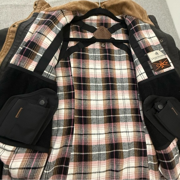 Legendary Whitetails Tarmak Utility Jacket with concealed carry pockets - Picture 6 of 15